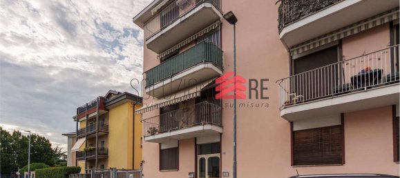 3-salle Appartement à Novara, Italy No. 263869 17