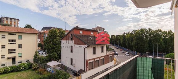 3-salle Appartement à Novara, Italy No. 263869 15