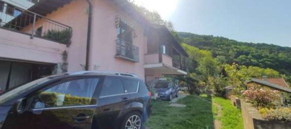 7-salle Villa à Maccagno con Pino e Veddasca, Italy No. 11836 8