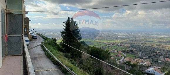 2 bedrooms Apartment in Chiaramonte Gulfi, Italy No. 127420 31