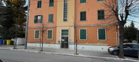 4 rooms Apartment in Chieti, Italy No. 117618 16