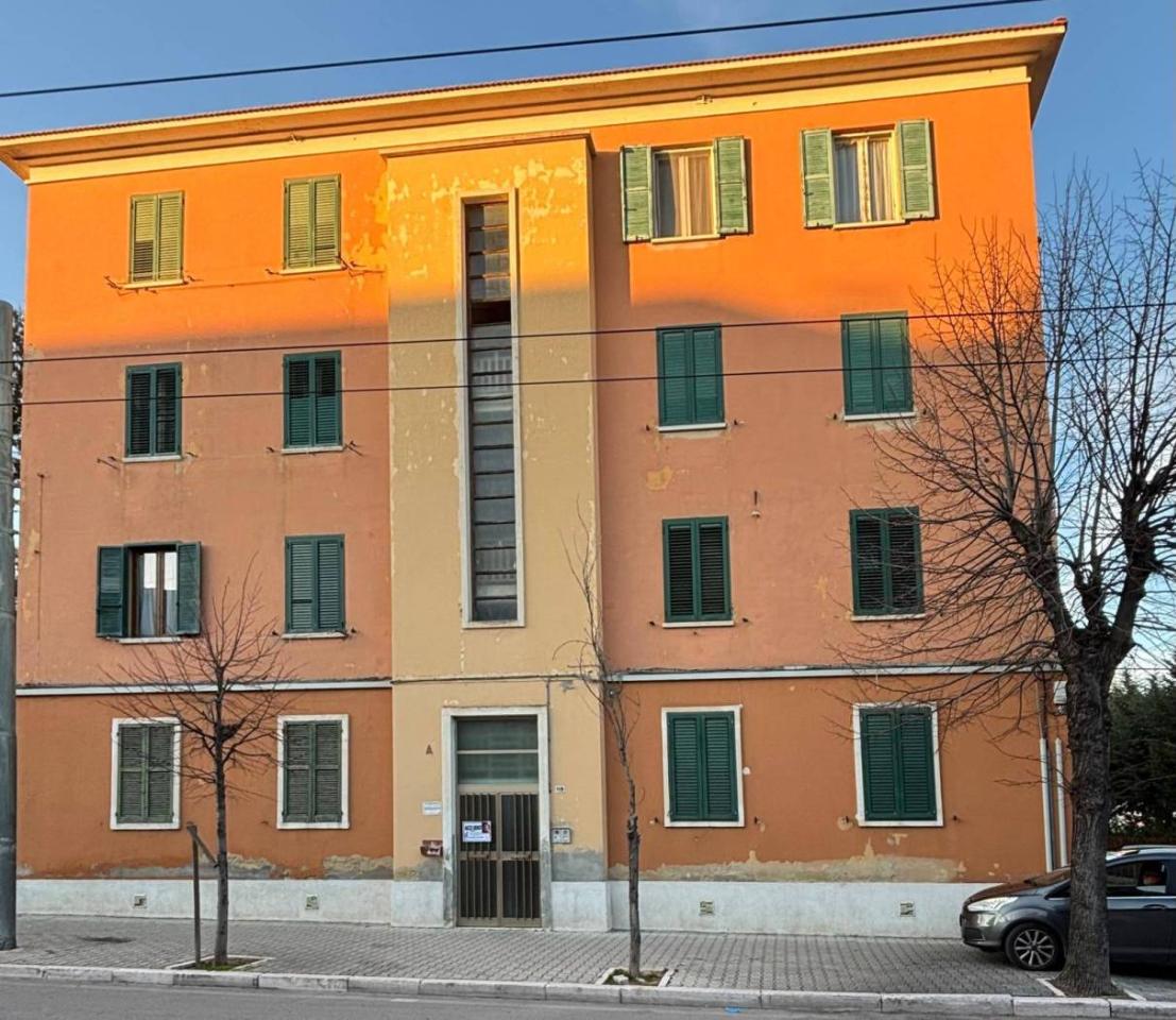 4 rooms Apartment in Chieti, Italy No. 117618