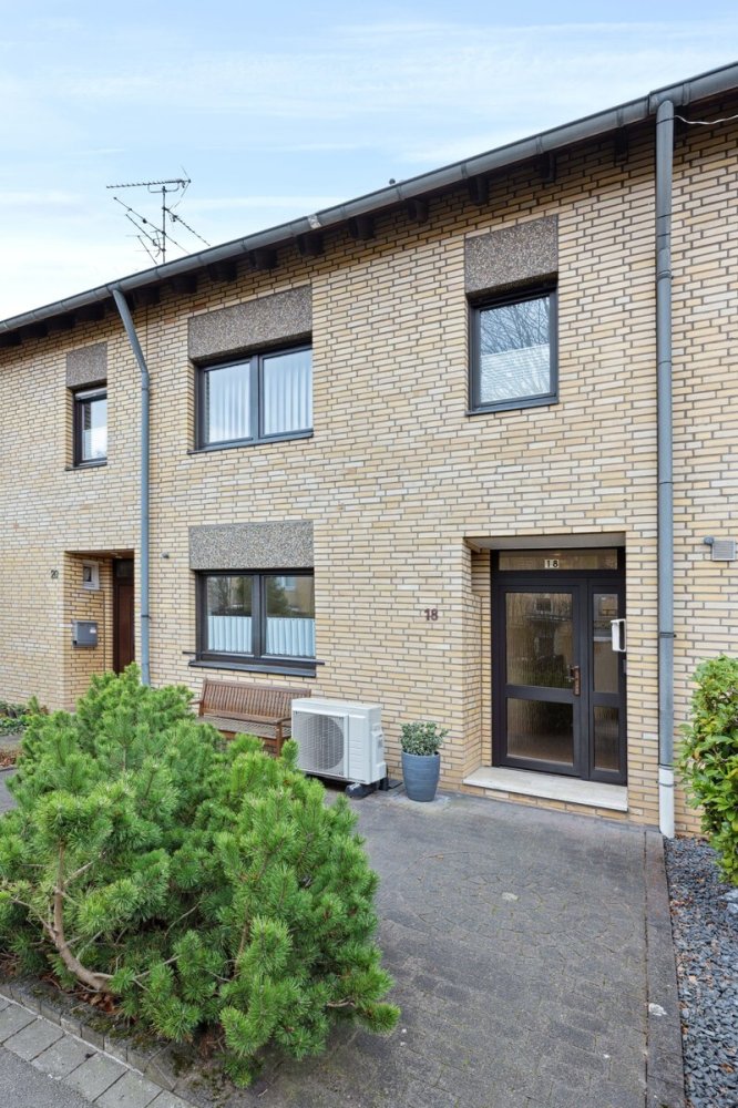 Moradia em banda de 4 divisões em Kaarst, Germany N.º 55162