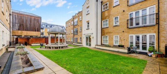 1 bedroom Apartment in Epsom, United Kingdom No. 9730 8