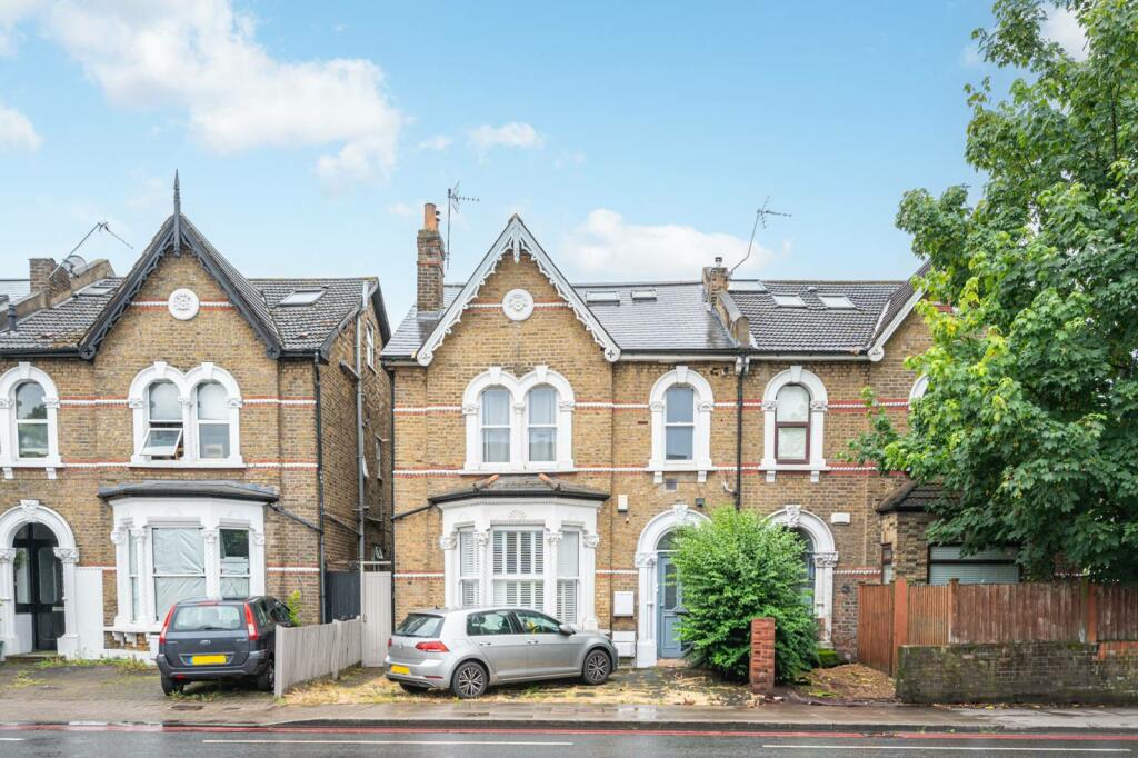 Apartamento de 4 dormitorios en Forest Hill, United Kingdom No. 11907