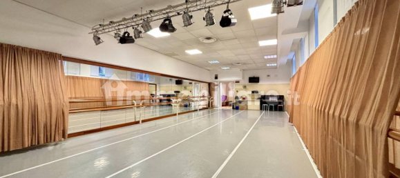 Escritório de 5 divisões em Milan, Italy N.º 292123 10