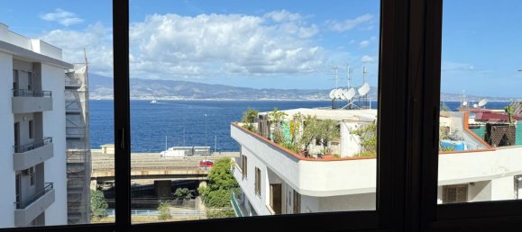 6 bedrooms Apartment in Reggio Calabria, Italy No. 372419 4