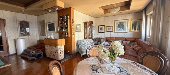 6 bedrooms Apartment in Reggio Calabria, Italy No. 372419 9