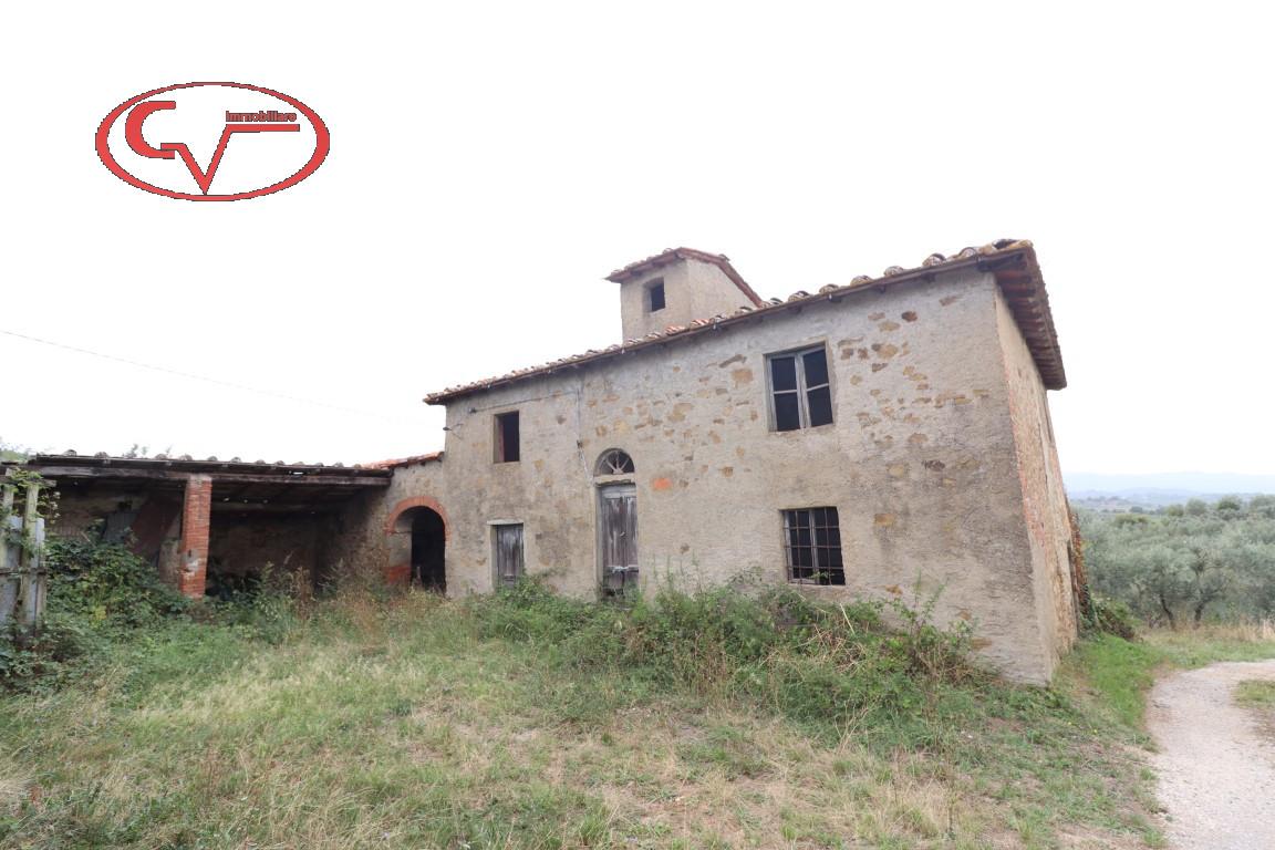 6 rooms Villa in Montevarchi, Italy No. 234890
