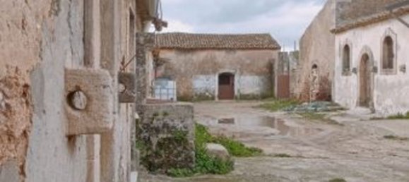 15000m² Land in Floridia, Italy No. 179289 16