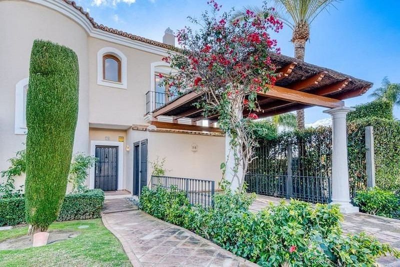 Таунхаус с 3 спальнями в Эстепона, Испания № 234256