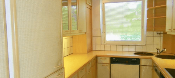 2 rooms Apartment in Falkenhagener Feld, Germany No. 39085 2