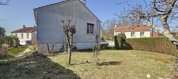 2 bedrooms House in Saint-Georges-sur-Baulche, France No. 59567 2