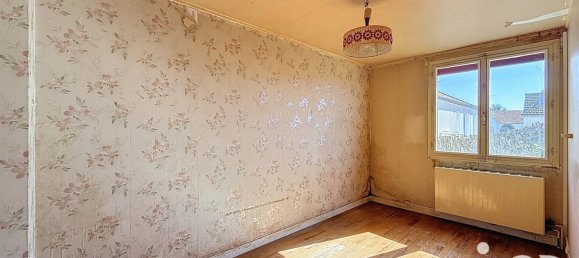 2 bedrooms House in Saint-Georges-sur-Baulche, France No. 59567 5