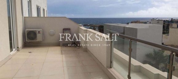 2 bedrooms Penthouse in Bahar ic-Caghaq, Malta No. 6914 2