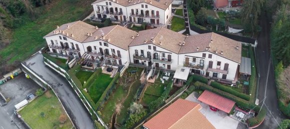 3غرفة شقة في Poli, Italy رقم 31909 48