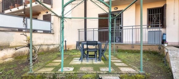 3غرفة شقة في Poli, Italy رقم 31909 9