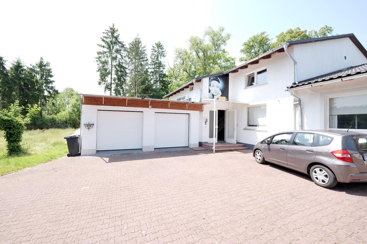 Здание с 14 комнатами в Майн-Кинциг, Германия № 309193