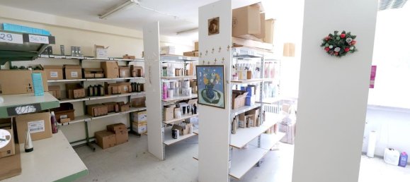 Здание с 14 комнатами в Майн-Кинциг, Германия № 309193 11