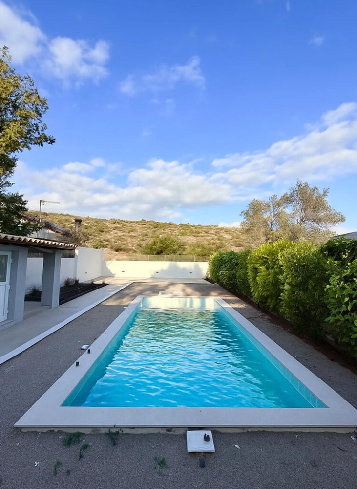 Коммерческая недвижимость с 2 спальнями в Каливия-Торику, Сароникос, Восточная Аттика, Аттика, Греция № 65943