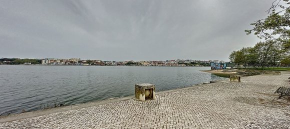 3 bedrooms House in Seixal, Portugal No. 131984 5