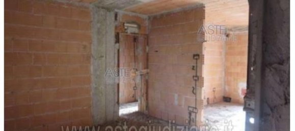 3 Schlafzimmer Haus in Castelfranco di Sotto, Italy, Nr. 342529 33