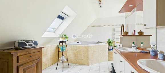 3 Schlafzimmer Haus in Quimper, France, Nr. 359034 17