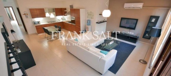 2 bedrooms Maisonette in Saint Julian's, Malta No. 9476 3