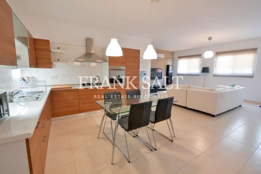 2 bedrooms Maisonette in Saint Julian's, Malta No. 9476