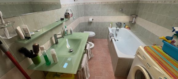 Studio in Rome, Italy No. 15687 8