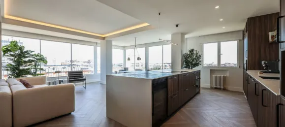 4 bedrooms Apartment in Madrid, Spain No. 139092 12