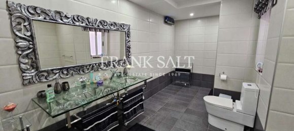 Ático de 2 dormitorios en Saint Paul's Bay, Malta No. 7939 2