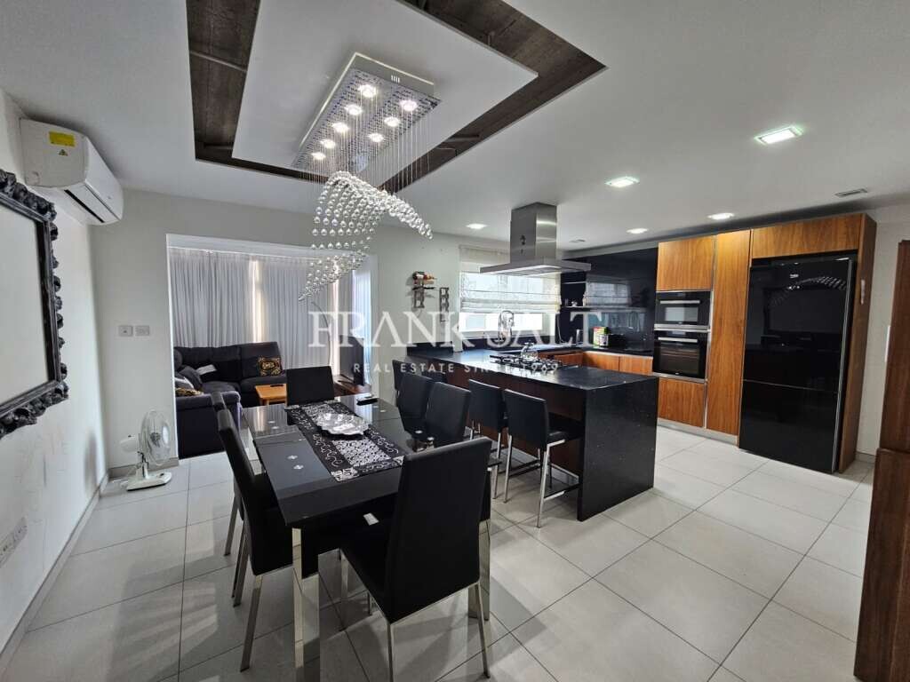 Ático de 2 dormitorios en Saint Paul's Bay, Malta No. 7939