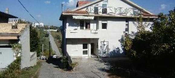 3-salle Appartement à Torrevecchia Teatina, Italy No. 255353 2