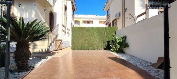 5 Schlafzimmer Villa in Villamartin, Spain, Nr. 10939 16