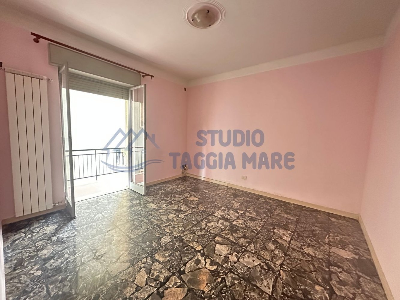 3 bedrooms Apartment in Riva Ligure, Italy No. 319360