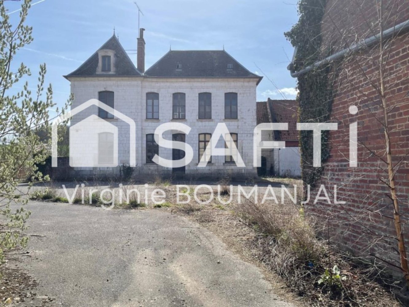 4 chambres Villa à Hailles, France No. 81461