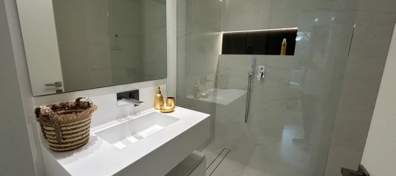 2 chambres Appartement à Marbella, Spain No. 37871 9