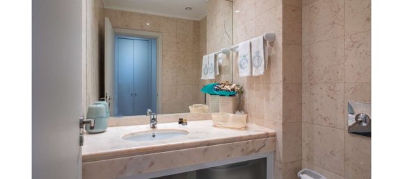 3 bedrooms Apartment in Lisbon, Portugal No. 123063 10