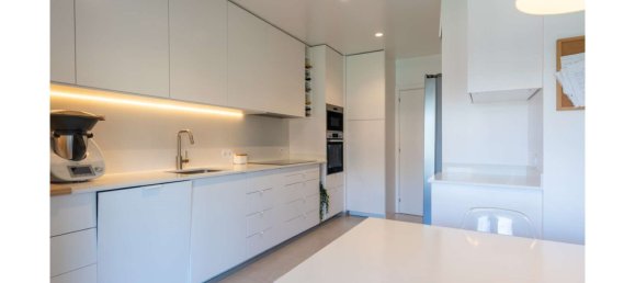 3 bedrooms Apartment in Lisbon, Portugal No. 123063 8