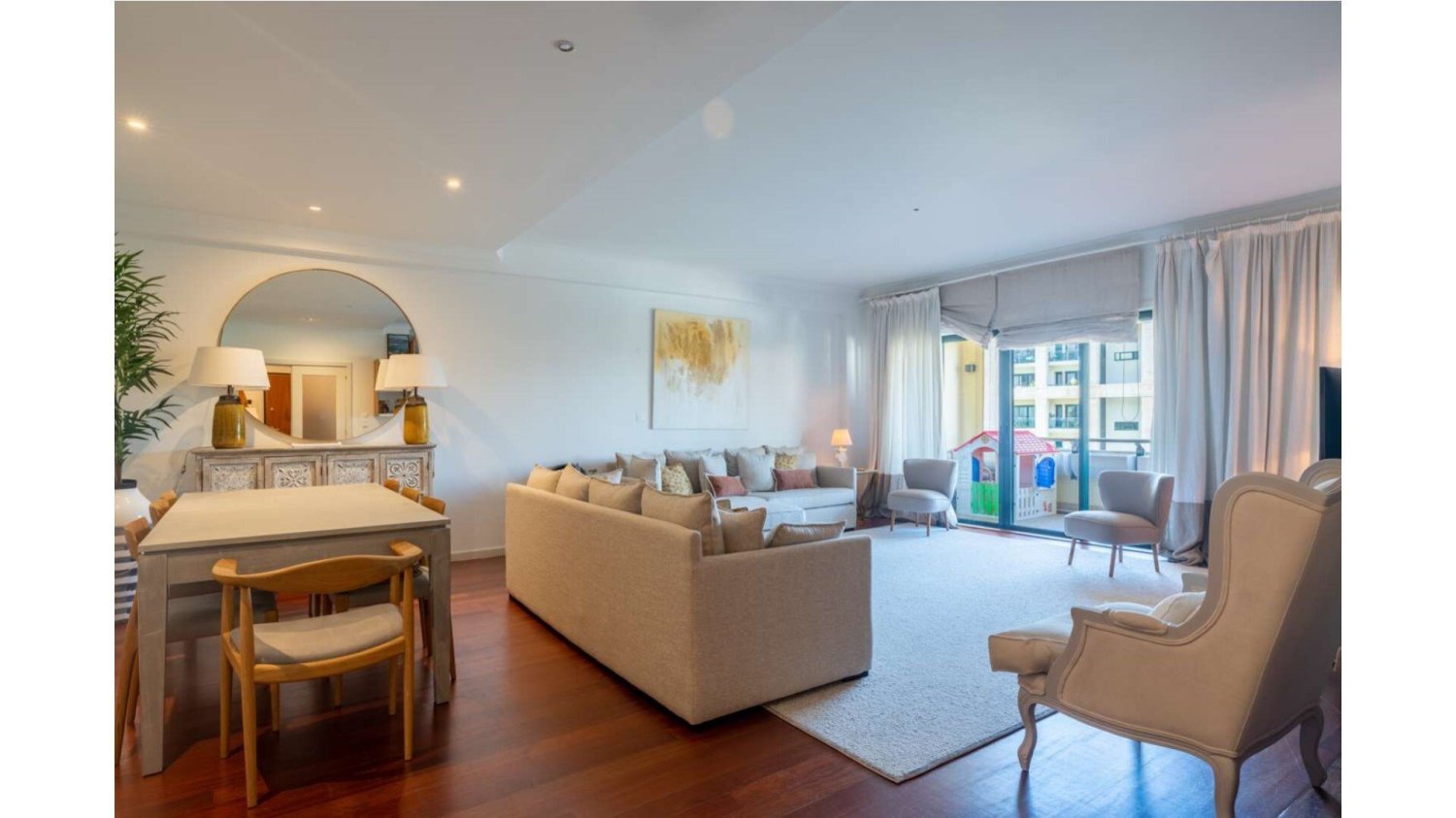 3 bedrooms Apartment in Lisbon, Portugal No. 123063