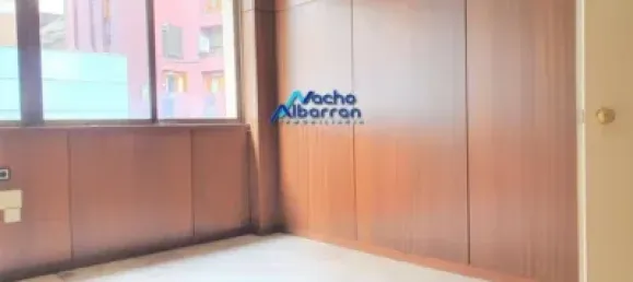 Bureau à Badajoz, Spain 200m² No. 156037 9