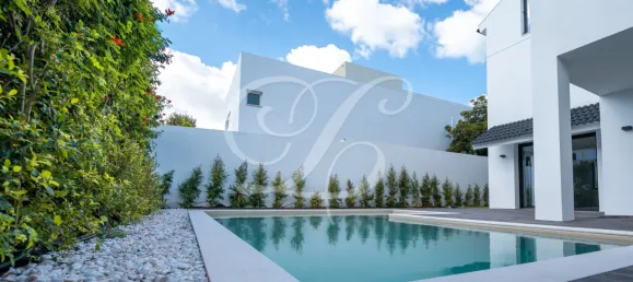 5 bedrooms House in Cascais, Portugal No. 107735 4