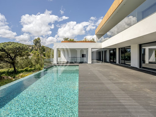 5 bedrooms Villa in Cascais, Portugal No. 261475