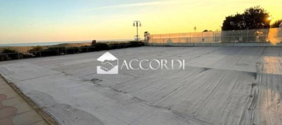 Apartamento de 2 dormitorios en Jesolo, Italy No. 148150 15