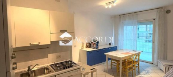 Apartamento de 2 dormitorios en Jesolo, Italy No. 148150 3