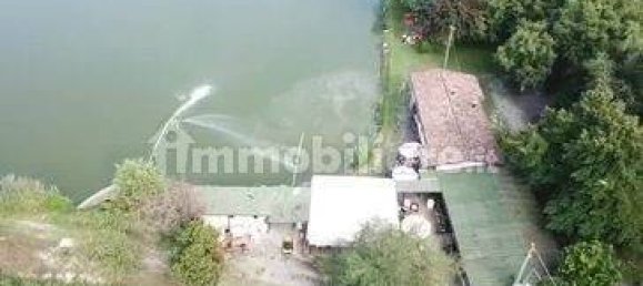 4 rooms Commercial property in Monza, Italy No. 264182 9