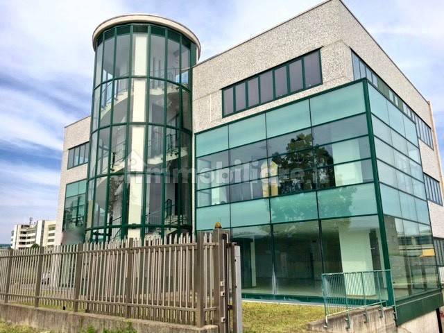 220m² Office in Cernusco sul Naviglio, Italy No. 317766