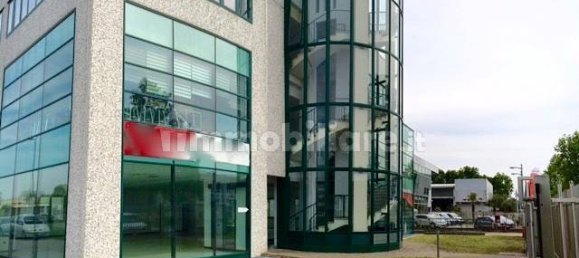 220m² Office in Cernusco sul Naviglio, Italy No. 317766 5