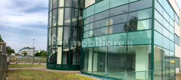 220m² Office in Cernusco sul Naviglio, Italy No. 317766 3